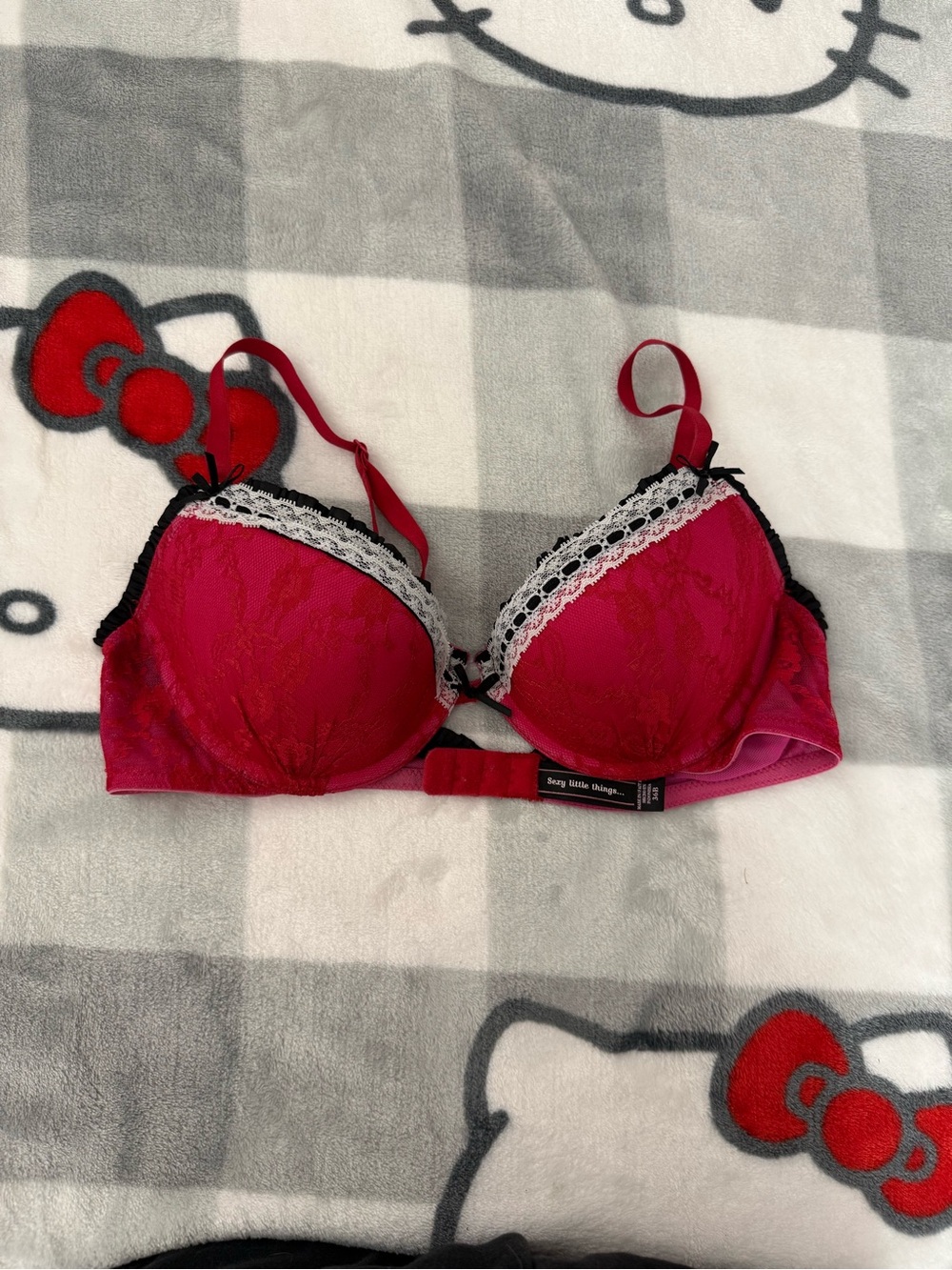 Vintage Victoria's Secret pink lace bra size 36B